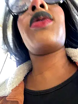 TIFFANYYSTAR online show from December 3, 12:37 pm