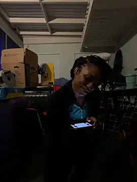 Snapshot of wynterheat chatting on February 27, 4:46 am wynterheat online show from February 27, 4:46 am