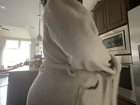 wynterheat online show from March 3, 4:03 pm