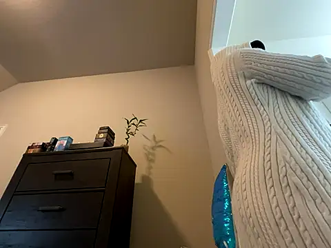 wynterheat online show from December 1, 5:25 pm