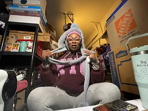 wynterheat online show from February 19, 9:39 am