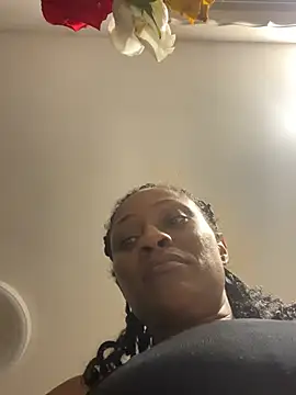 Snapshot of wynterheat chatting on February 21, 6:18 am wynterheat online show from February 21, 6:18 am
