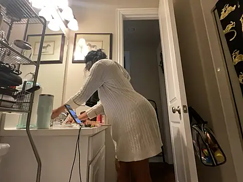 wynterheat online show from March 10, 10:47 pm