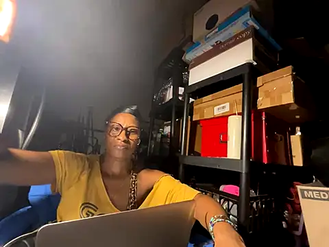 Snapshot of wynterheat chatting on September 20, 9:47 am wynterheat online show from September 20, 9:47 am