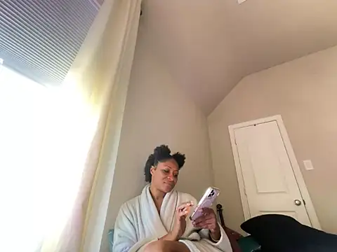 wynterheat online show from November 8, 5:27 pm