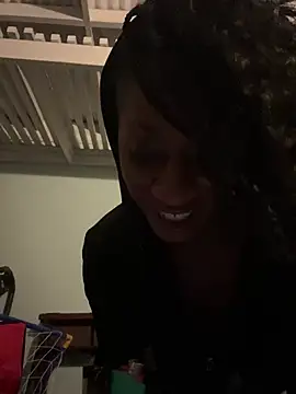 Snapshot of wynterheat chatting on March 2, 10:58 am wynterheat online show from March 2, 10:58 am