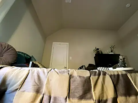 Snapshot of wynterheat chatting on October 14, 5:13 pm wynterheat online show from October 14, 5:13 pm
