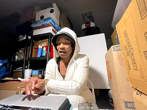 wynterheat online show from December 2, 7:54 am