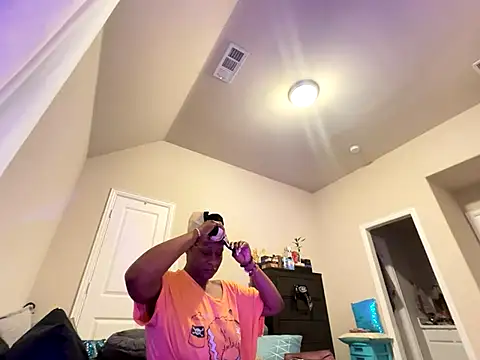 wynterheat online show from December 16, 5:50 pm