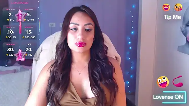 Snapshot of Paulina_627 chatting on February 7, 2:25 pm Paulina 627 online show from February 7, 2:25 pm