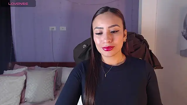 Snapshot of Paulina_627 chatting on February 10, 3:11 pm Paulina 627 online show from February 10, 3:11 pm