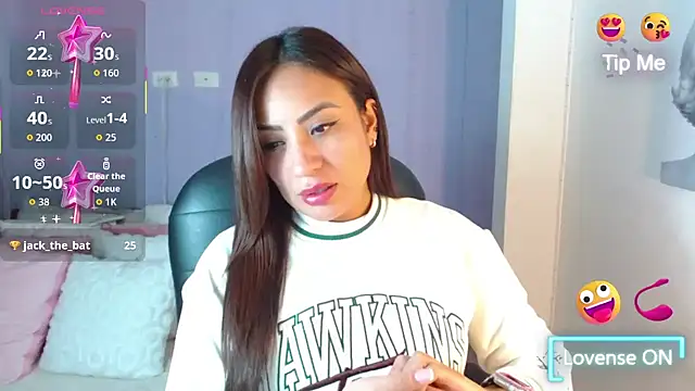 Snapshot of Paulina_627 chatting on November 16, 3:50 pm Paulina 627 online show from November 16, 3:50 pm