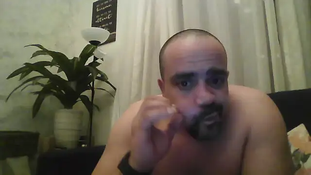 Snapshot of MonicaEGY chatting on October 2, 10:57 pm MonicaEGY online show from October 2, 10:57 pm