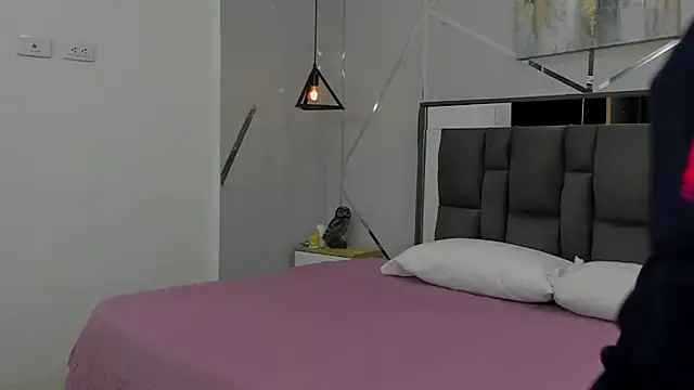 Snapshot of Ayla_martinez chatting on March 14, 1:48 am Ayla martinez online show from March 14, 1:48 am
