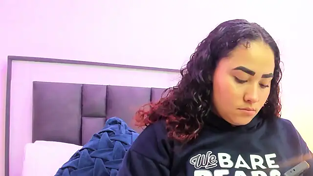 Snapshot of Ayla_martinez chatting on October 26, 2:01 am Ayla martinez online show from October 26, 2:01 am