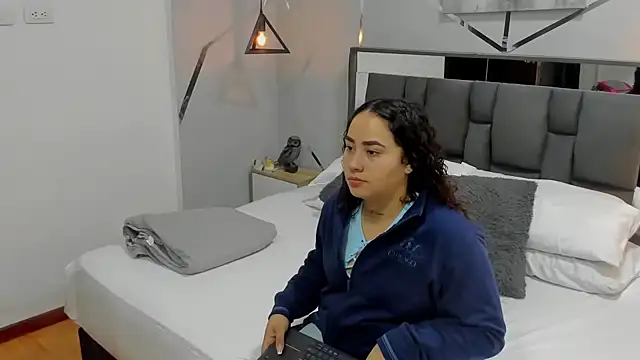 Snapshot of Ayla_martinez chatting on March 10, 1:34 am Ayla martinez online show from March 10, 1:34 am