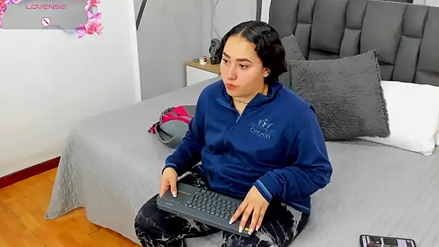Snapshot of Ayla_martinez chatting on March 5, 1:52 am Ayla martinez online show from March 5, 1:52 am