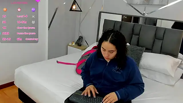 Snapshot of Ayla_martinez chatting on March 9, 1:14 am Ayla martinez online show from March 9, 1:14 am