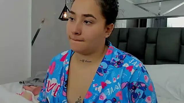 Snapshot of Ayla_martinez chatting on March 9, 7:34 am Ayla martinez online show from March 9, 7:34 am