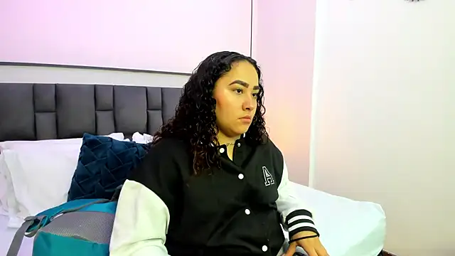 Snapshot of Ayla_martinez chatting on October 28, 2:12 am Ayla martinez online show from October 28, 2:12 am