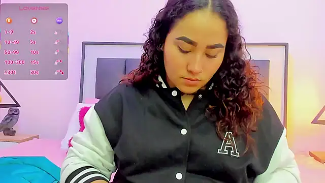 Snapshot of Ayla_martinez chatting on September 26, 2:40 am Ayla martinez online show from September 26, 2:40 am