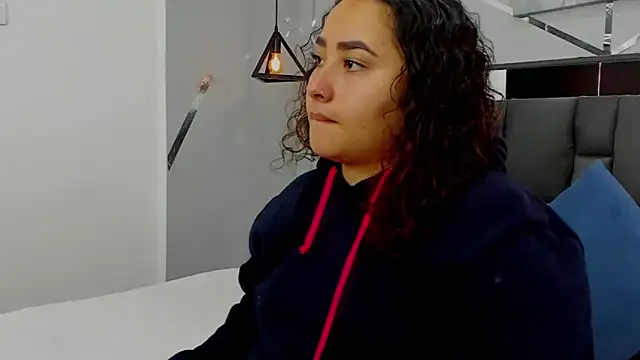 Snapshot of Ayla_martinez chatting on March 15, 2:14 am Ayla martinez online show from March 15, 2:14 am