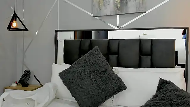 Snapshot of Ayla_martinez chatting on March 7, 2:25 am Ayla martinez online show from March 7, 2:25 am