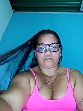 Snapshot of Sikiu_40 chatting on April 15, 2:28 am Sikiu 40 online show from April 15, 2:28 am