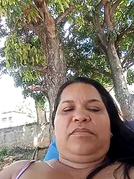 Snapshot of Sikiu_40 chatting on May 31, 7:36 pm Sikiu 40 online show from May 31, 7:36 pm