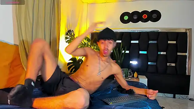 RyanRizzo online show from February 22, 9:37 pm