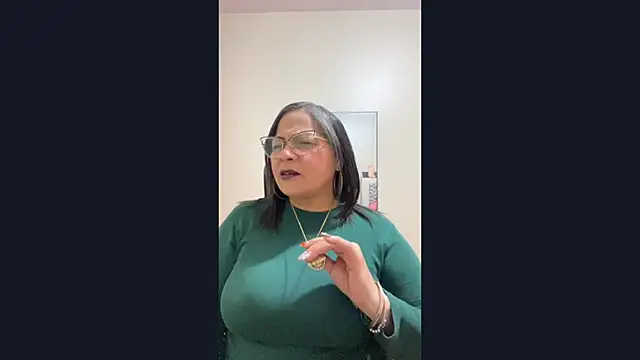 Snapshot of milf_ann48 chatting on October 18, 2:02 am milf ann48 online show from October 18, 2:02 am
