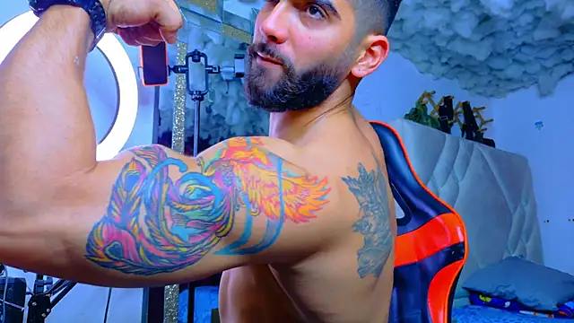 Rich boy01 online show from April 18, 6:43 pm