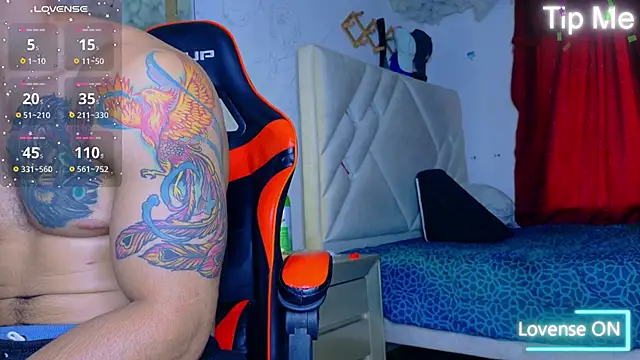 Rich boy01 online show from November 8, 6:00 pm