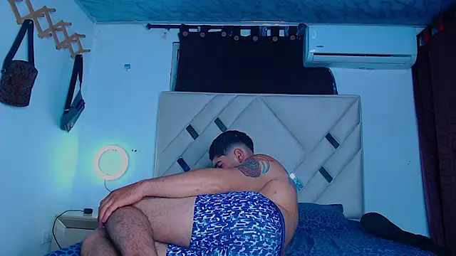 Rich boy01 online show from February 28, 10:30 am