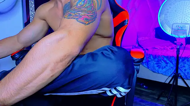 Rich boy01 online show from February 22, 3:24 pm