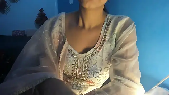 aarjulove online show from October 5, 12:07 pm