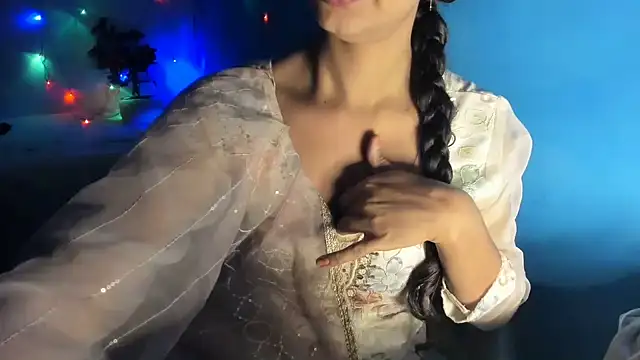 aarjulove online show from October 28, 12:37 pm