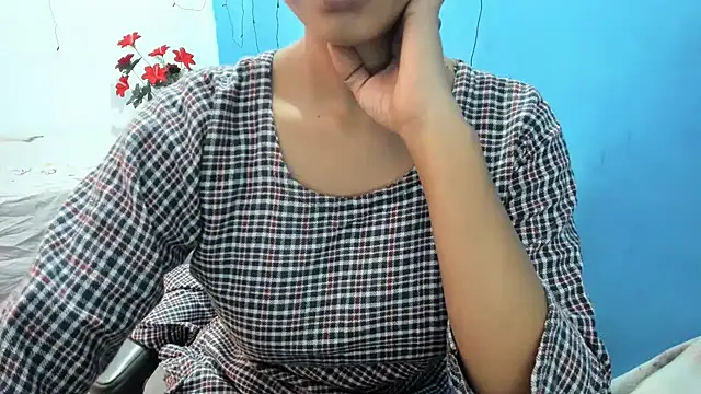 aarjulove online show from November 24, 5:18 am