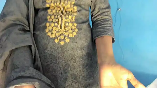 aarjulove online show from February 8, 1:31 pm