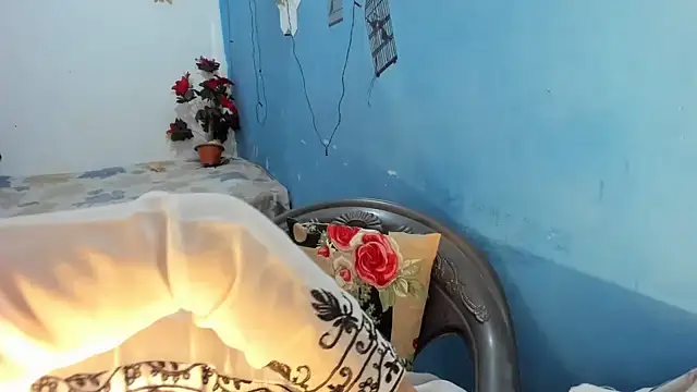 aarjulove online show from April 15, 11:59 am