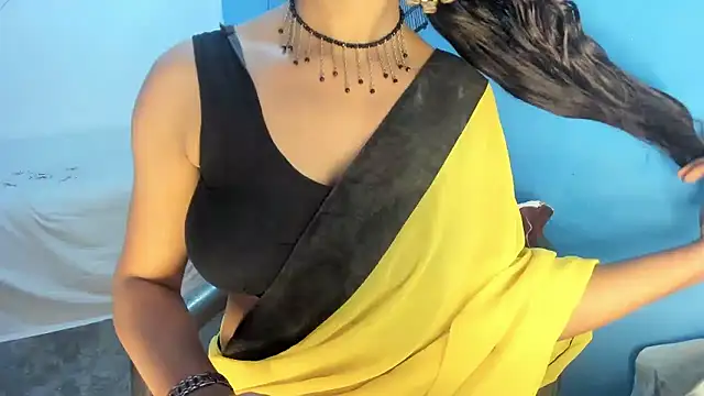 aarjulove online show from January 13, 6:45 pm