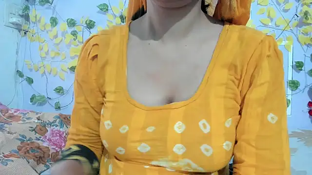 aarjulove online show from April 23, 12:29 pm