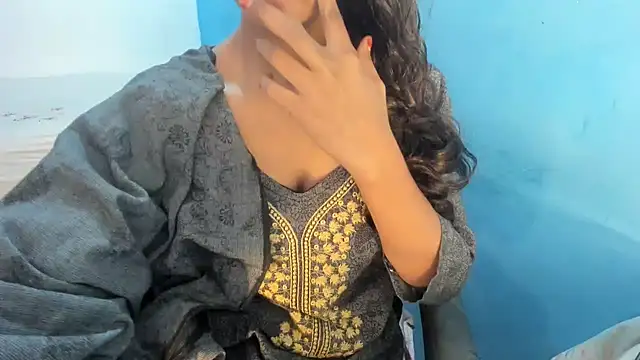 aarjulove online show from January 11, 10:11 am