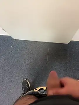 Snapshot of tikitaka97 chatting on March 4, 3:09 pm tikitaka97 online show from March 4, 3:09 pm