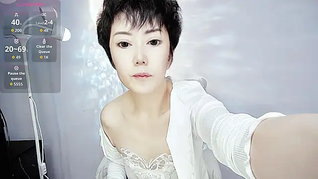 9ering-Er online show from October 28, 9:03 pm