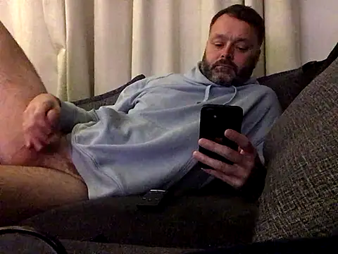 TallBoy2810 online show from November 2, 10:26 pm