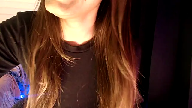 Snapshot of chhui_mui chatting on March 22, 8:48 pm chhui mui online show from March 22, 8:48 pm