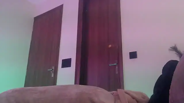 Snapshot of chhui_mui chatting on June 3, 11:55 am chhui mui online show from June 3, 11:55 am