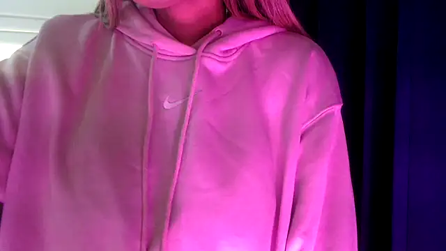 Snapshot of chhui_mui chatting on November 9, 5:06 pm chhui mui online show from November 9, 5:06 pm