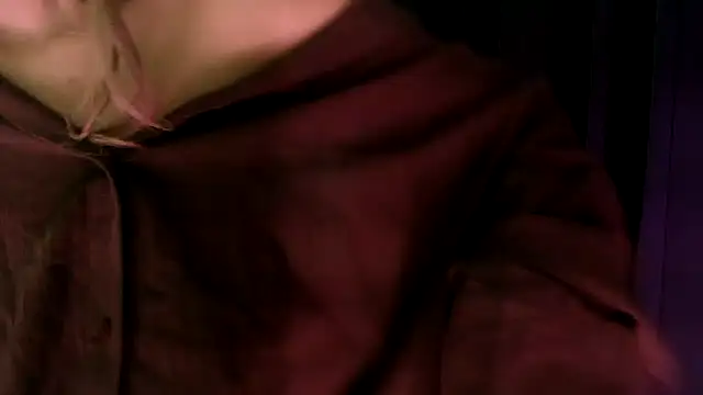 Snapshot of chhui_mui chatting on November 5, 5:05 pm chhui mui online show from November 5, 5:05 pm